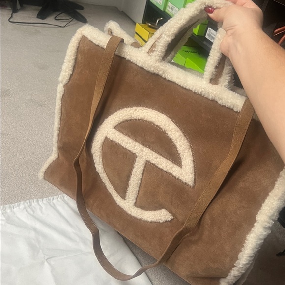 Telfar | UGG Brown and Cream Tote Bag - Picture 4 of 7